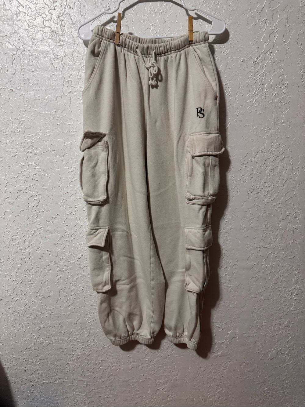 PacSun Cargo Sweatpant Joggers
Men’s size medium